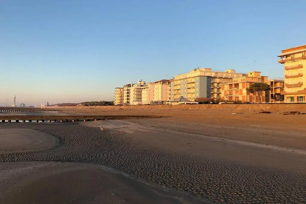 House Giusi - Residence Sunset Lido di Jesolo 0*,  Italy